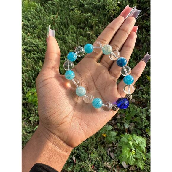 beautiful medium sized beaded bracelets - Picture 5 of 7